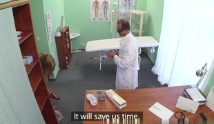 Patient tries doctors sperm to get preggo whilst her boyfriend waits unknowing