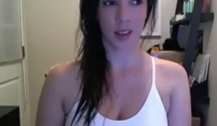 meid brunette webcam